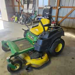 2014 John Deere Z425 Image