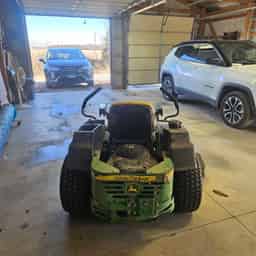 2014 John Deere Z425 Image