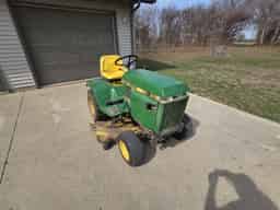 1993 John Deere 318 Image