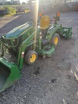 2015 John Deere 1023E Image