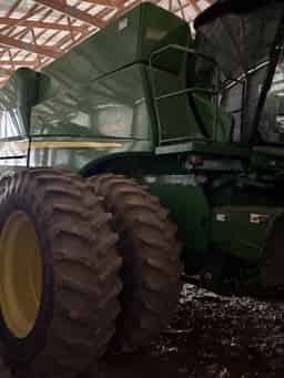 2015 John Deere S660 Image