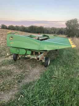 2002 John Deere 893 Image