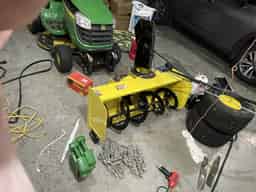 2022 John Deere 44″ SNOWBLOWER Image