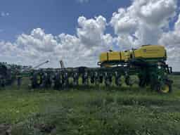 2025 John Deere 1775NT Image