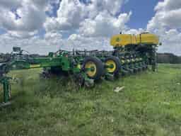2025 John Deere 1775NT Image