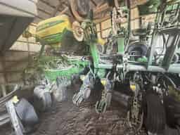 2005 John Deere 1790 Image