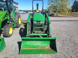 2006 John Deere 3320 Image