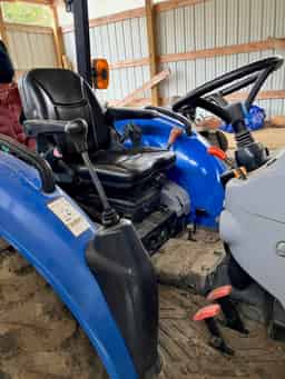 2014 New Holland BOOMER37 Image