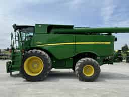 2021 John Deere S780 Image