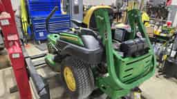 2017 John Deere Z915E Image