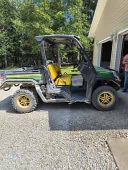 2018 John Deere XUV 835M Image