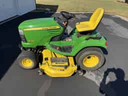 2011 John Deere X720 Image