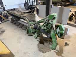 2002 John Deere 265 Image