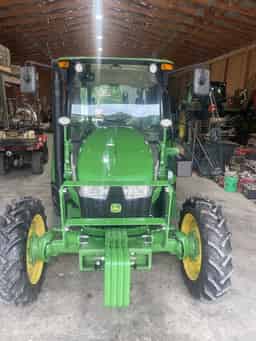 2022 John Deere 5075E Image
