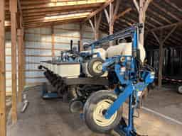 2002 Kinze 3600 Image