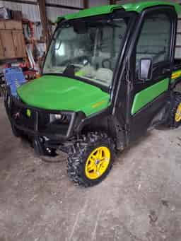 2021 John Deere XUV 835R Image