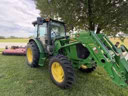2015 John Deere 5085E Image
