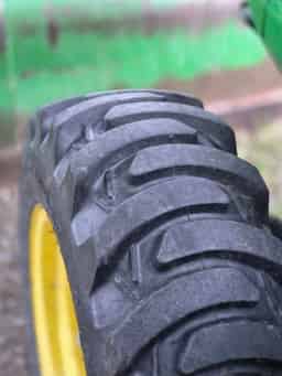 2015 John Deere 3038E Image