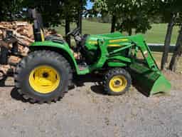 2015 John Deere 3038E Image