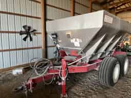 2022 Chandler Spreaders Inc. 8 TON Image