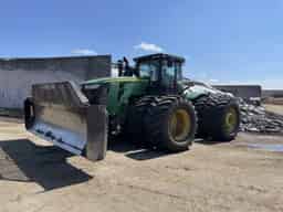 2013 John Deere 9560R Image