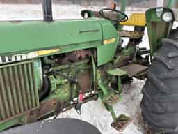 1983 John Deere 2750 Image