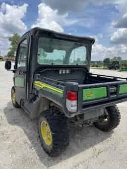 2024 John Deere XUV 835M Image