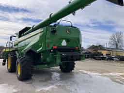 2025 John Deere S7 700 Image