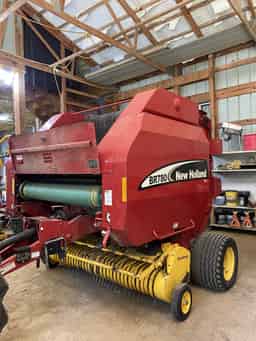 2004 New Holland BR780 Image