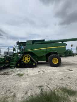 2024 John Deere S780 Image