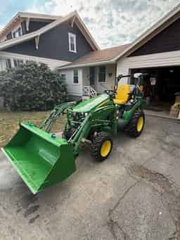 2023 John Deere 2025R Image