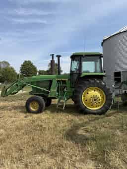 1990 John Deere 4455 Image