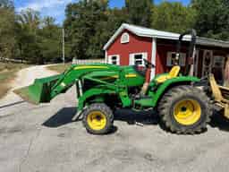 2006 John Deere 3203 Image