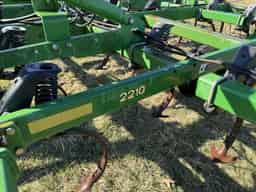 2007 John Deere 2210 Image
