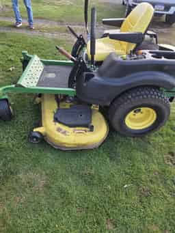 2010 John Deere Z445 Image