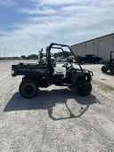 2017 John Deere XUV 825I OLIVE Image