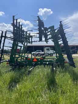 2013 John Deere 2210 Image