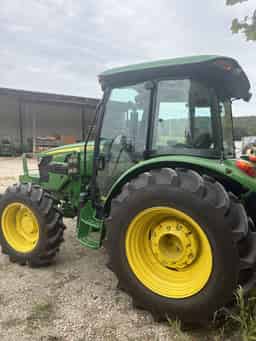 2025 John Deere 5075E Image