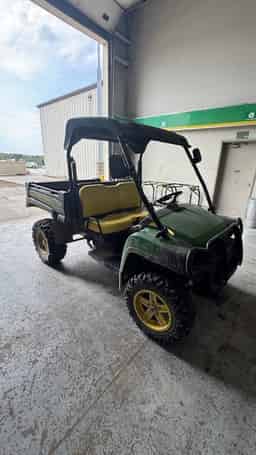 2015 John Deere XUV 625I GREEN Image