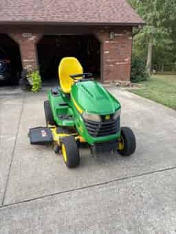 2015 John Deere X534 Image