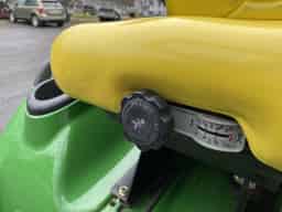 2009 John Deere X729 Image