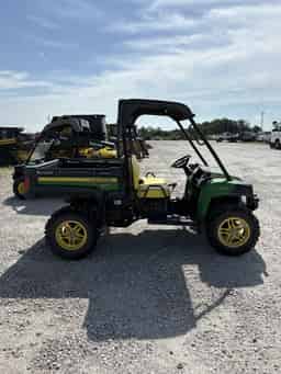 2017 John Deere XUV 855D GREEN Image
