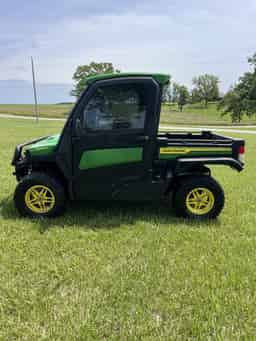 2023 John Deere XUV 835R Image