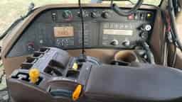 2004 John Deere 8220 Image
