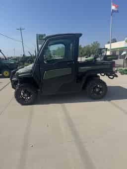 2020 John Deere XUV 835M Image