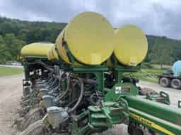 2015 John Deere 1775NT Image
