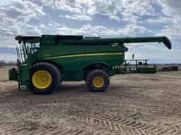 2022 John Deere S780 Image
