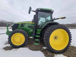 2025 John Deere 7R 230 Image