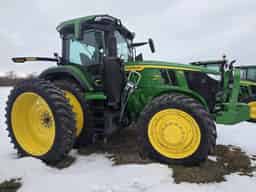 2025 John Deere 7R 230 Image