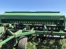 2001 John Deere 1560 Image